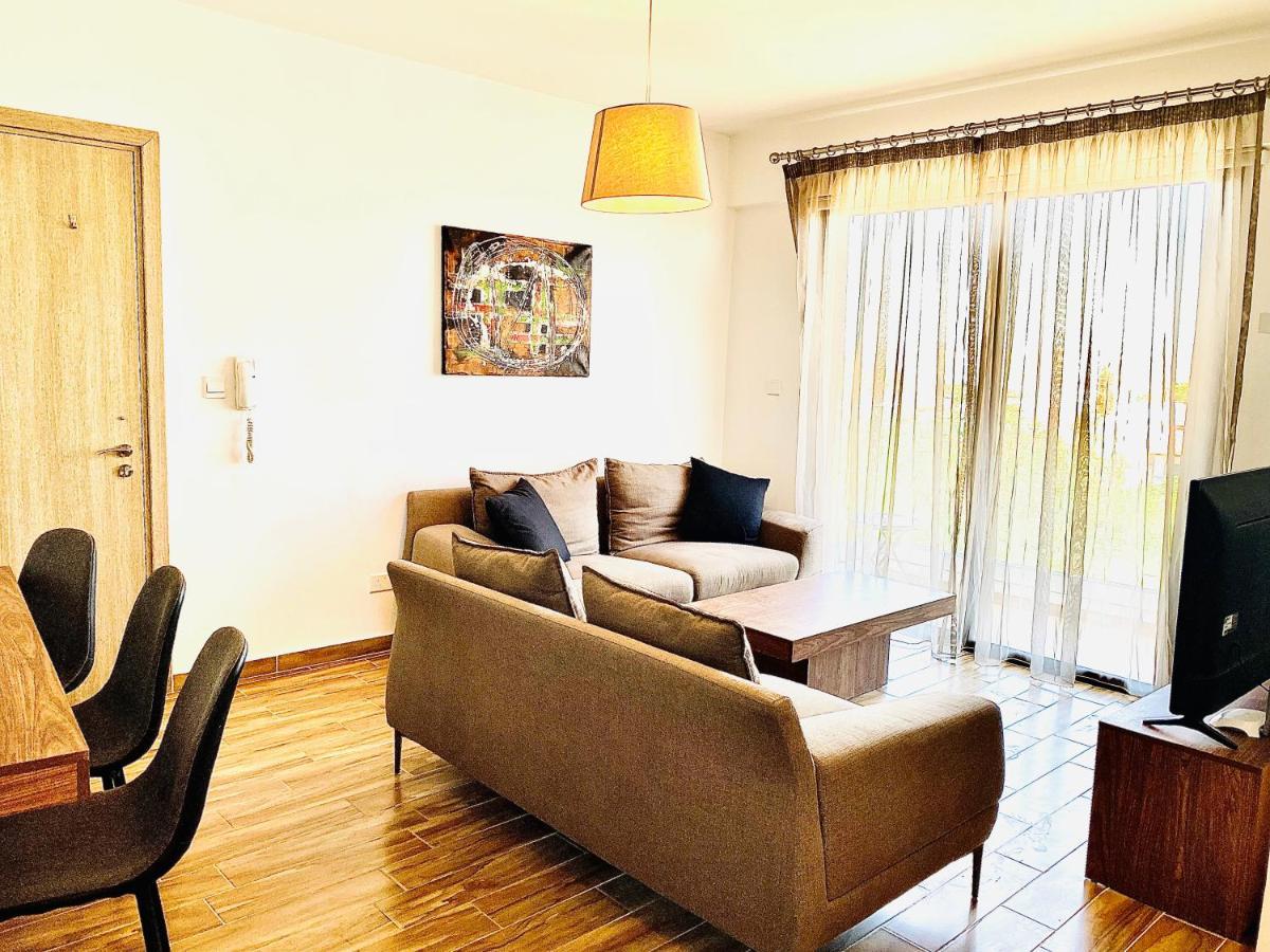 Bali Suites 404 Larnaca Ngoại thất bức ảnh